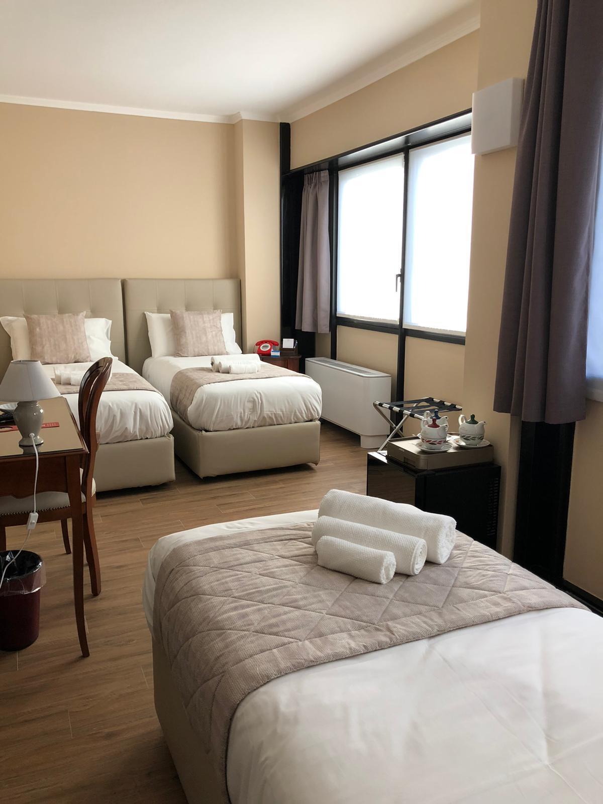 Hotel Valentino Du Parc Turin Bilik gambar